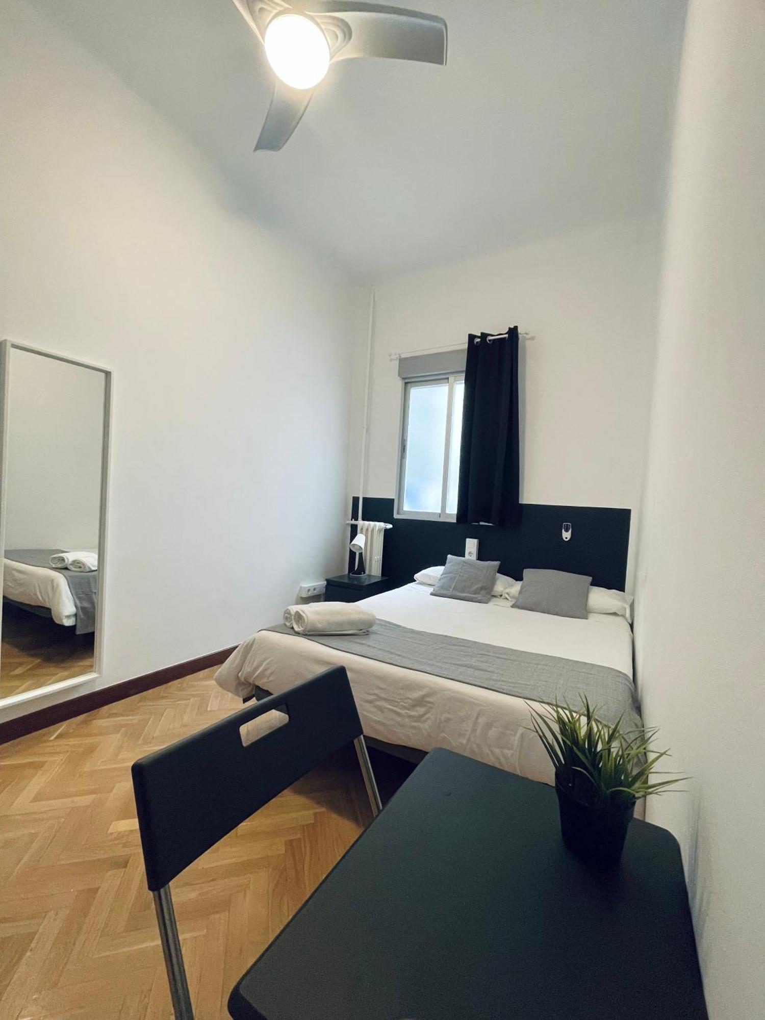 Ibiza Habitaciones Madrid Exterior photo